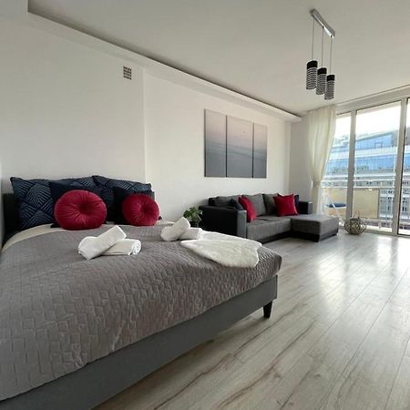 Aleje Jerozolimskie 11 19 - Darmowy Parking - Free Parking - 1Km Do Dworca Centralnego, 850M Stacja Metra Nowy Swiat วอร์ซอ ภายนอก รูปภาพ