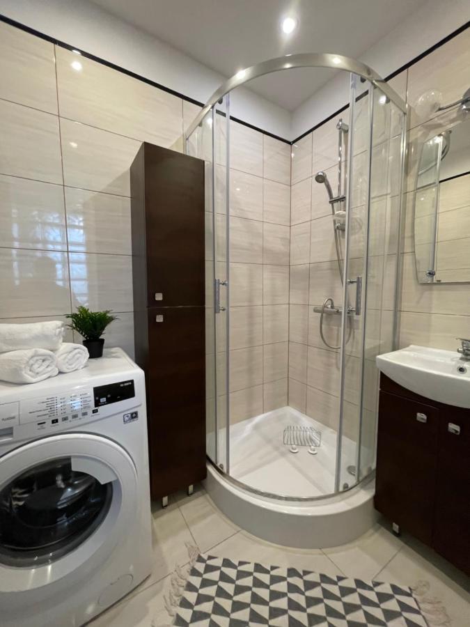 Aleje Jerozolimskie 11 19 - Darmowy Parking - Free Parking - 1Km Do Dworca Centralnego, 850M Stacja Metra Nowy Swiat วอร์ซอ ภายนอก รูปภาพ